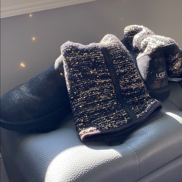 Black and Gold small sequined UGG boots - Picture 4 of 5